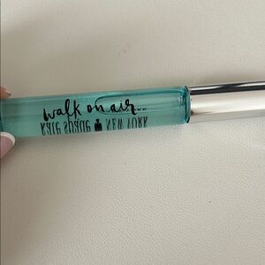 Walk On Air by Kate Spade Perfume Roller
